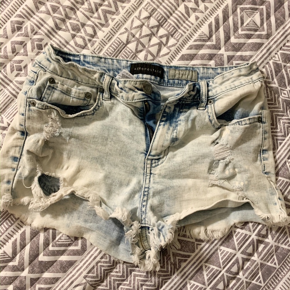Acid wash denim high wasted denim shorts
